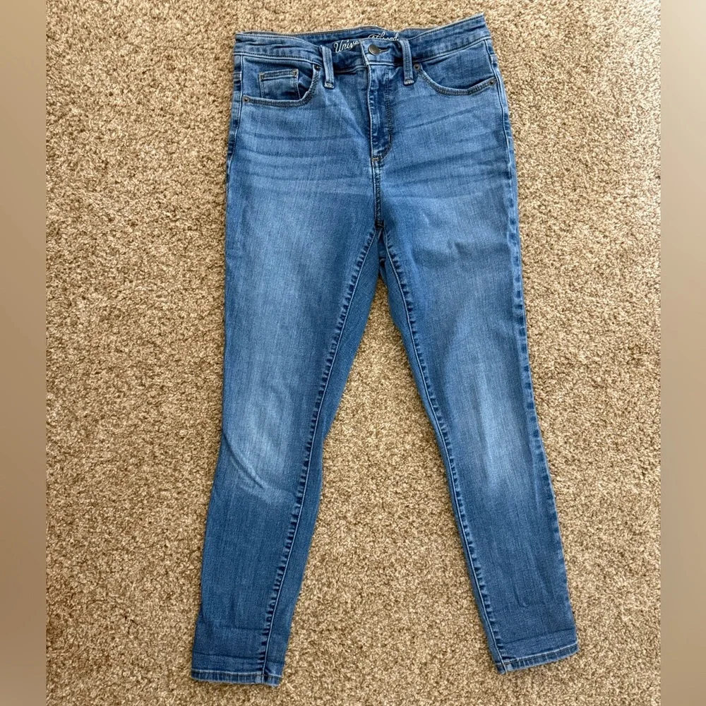 Universal Thread Jeans - Picture 1 of 3